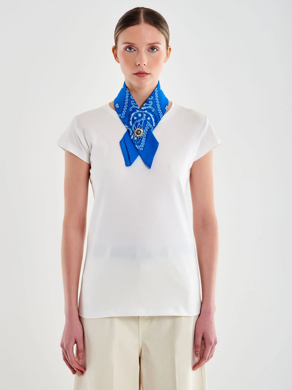 T.SHIRT CON BANDANA E SPILLA - VICOLO