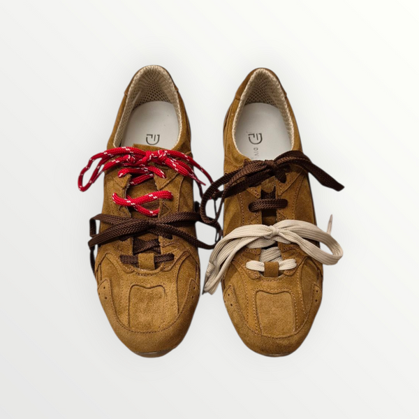 SNEAKER IN CAMOSCIO E LACCI DIFFERENTI - DIVINE FOLLIE