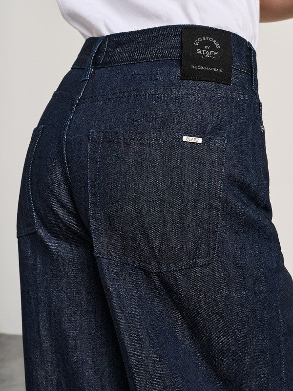 JEANS LOVELY - STAFF GALLERY