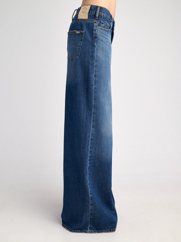 JEANS LOVELY - STAFF GALLERY