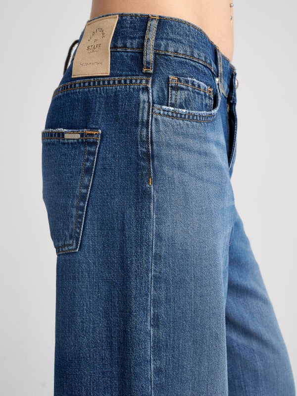 JEANS LOVELY - STAFF GALLERY