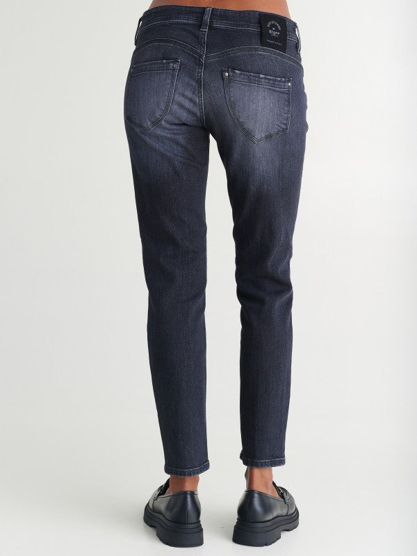 JEANS ESTELL - STAFF Gallery