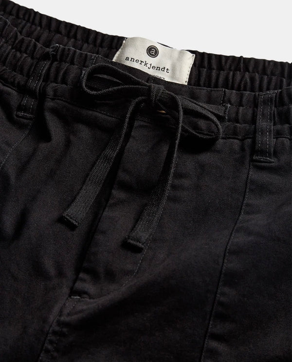 PANTALONE - ANERKJENDT
