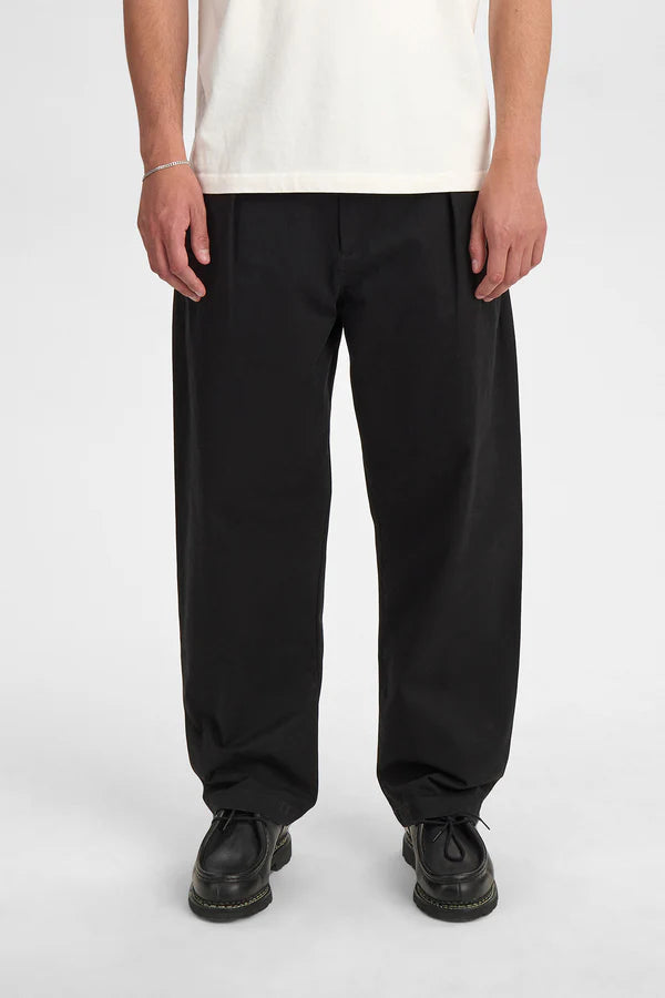 PANTALONI IN COTONE CON PIEGHE AKJAKOB - ANERKJENDT