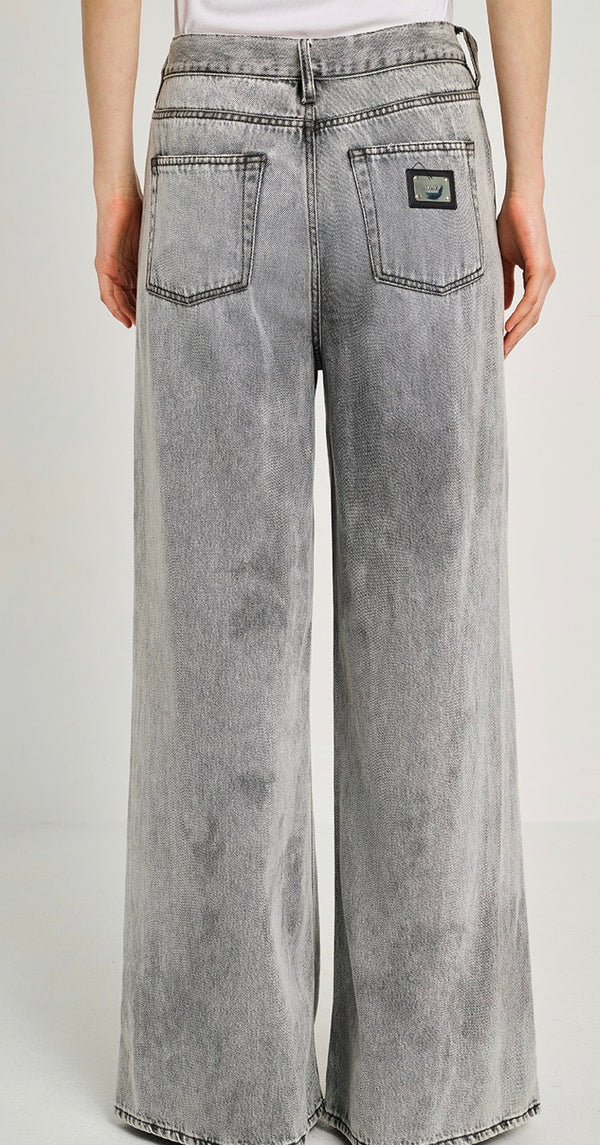 JEANS LOVELY - STAFF GALLERY