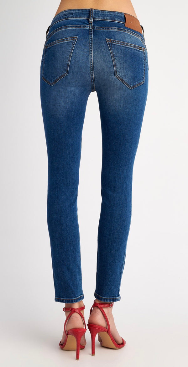 JEANS SANDRA - STAFF GALLERY