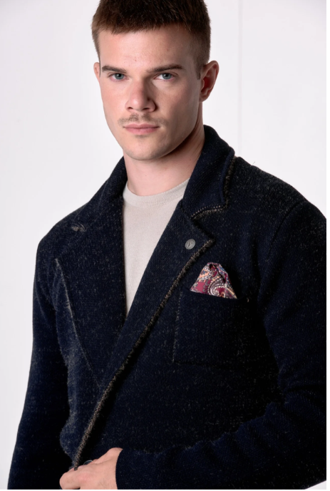 GIACCA DOPPIOPETTO IN FILATO SOFT TOUCH BLU CON POCHETTE IN TESSUTO - V2