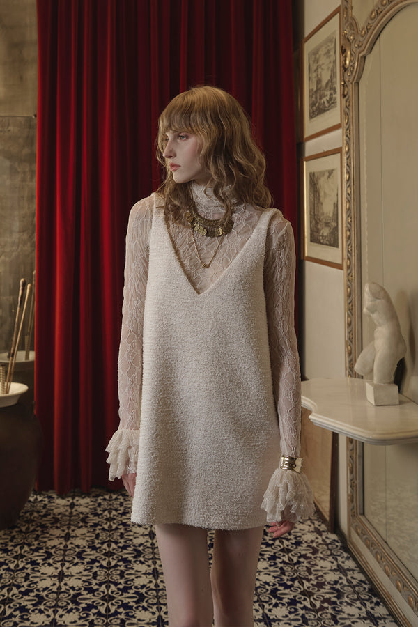 ABITO IN BOUCLÉ CON SCOLLO A V - SO ALLURE