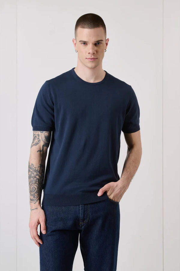 T-SHIRT IN MAGLIERIA - V2