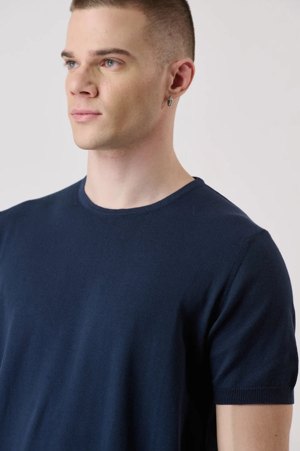 T-SHIRT IN MAGLIERIA - V2