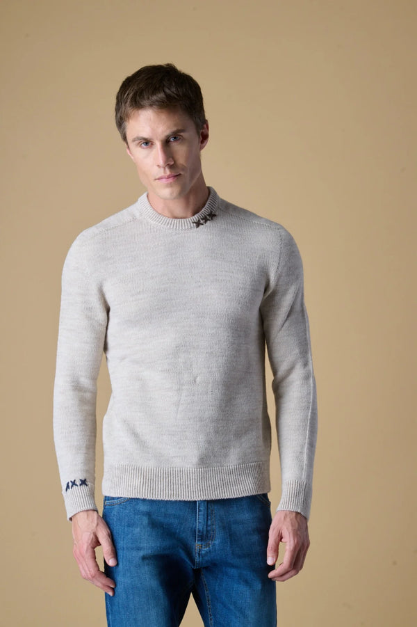 MAGLIONE CON RICAMI A X - V2