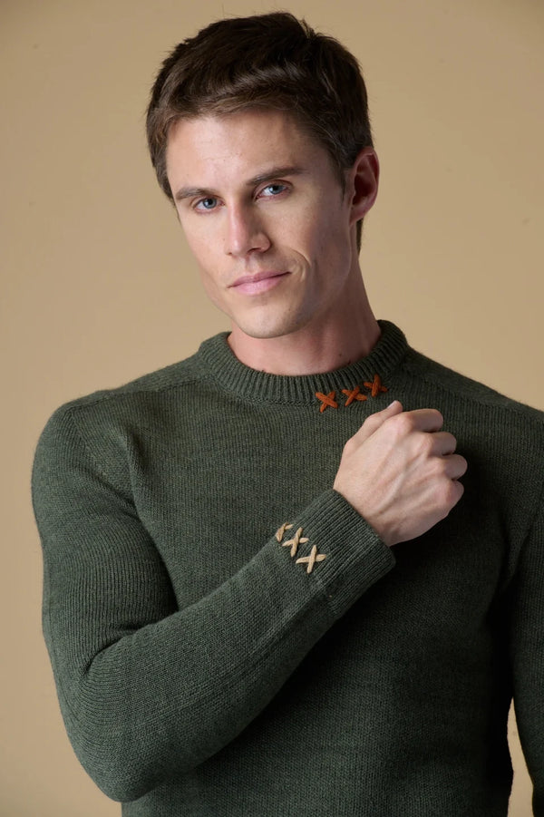 MAGLIONE CON RICAMI A X - V2