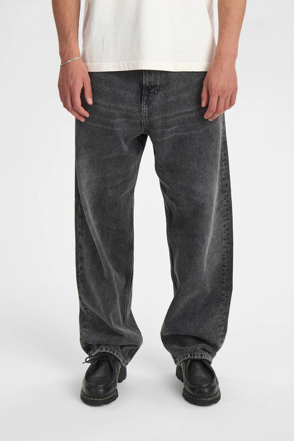 AKJAKOB JEANS LIGHT GREY - ANERKJENDT