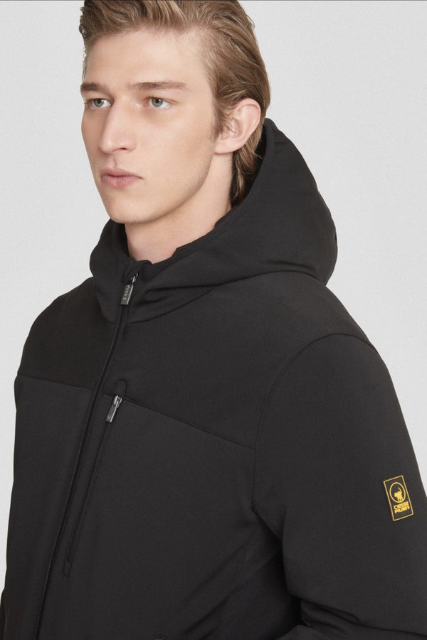 CIESSE GIACCA CORTA NERA IN SOFTSHELL.