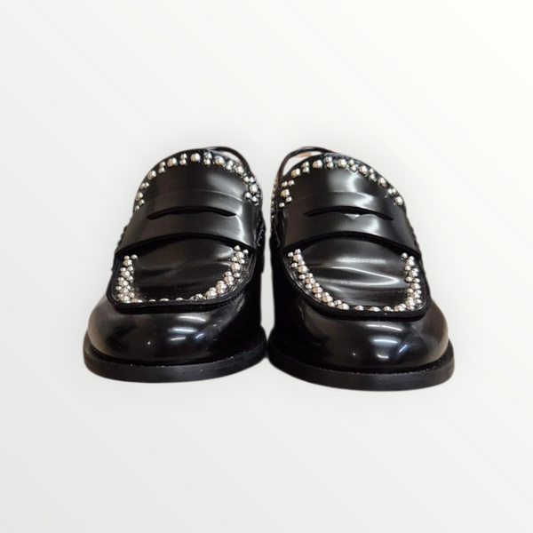 MOCASSINO IN PELLE CON BORCHIE - DIVINE FOLLIE